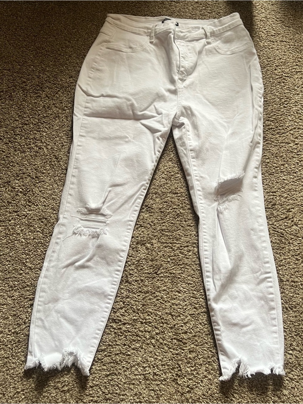 Fashion Nova White Distressed Ankle Skinny Jeans